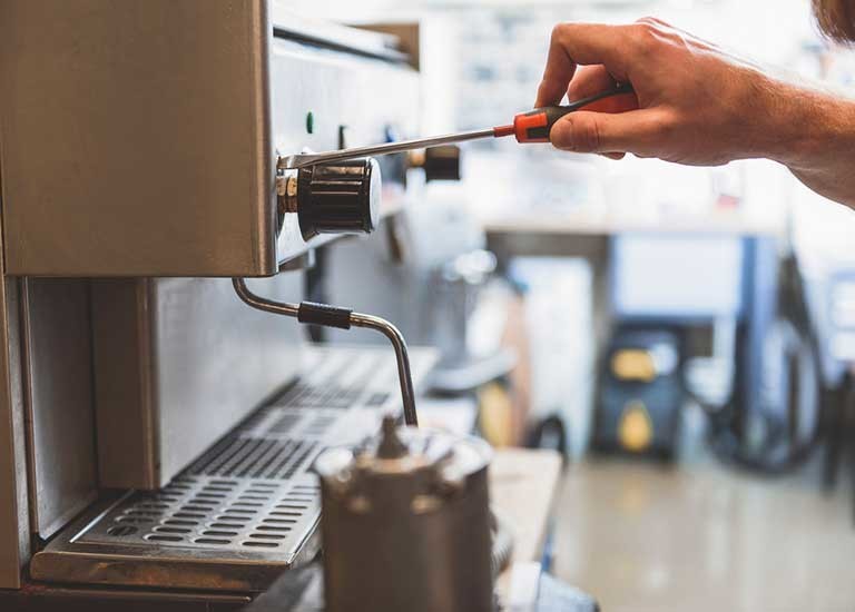 Novice/Coffee-Machine-Servicing-1