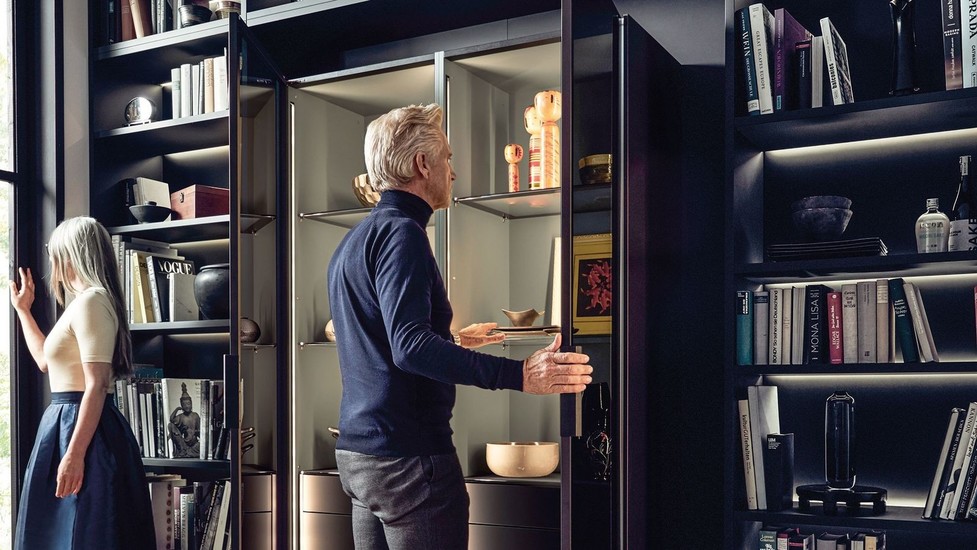 bivanje/csm_next125_Vitrine_NX510-L187M-L292M_NX505-L380_3a97ccb201_1