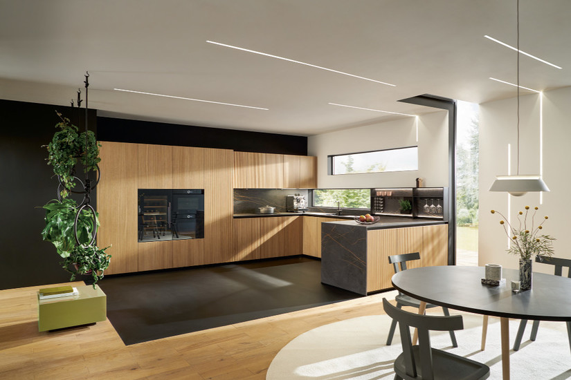 dodati-naslov-selection/next125_nx670-F628_HA-1